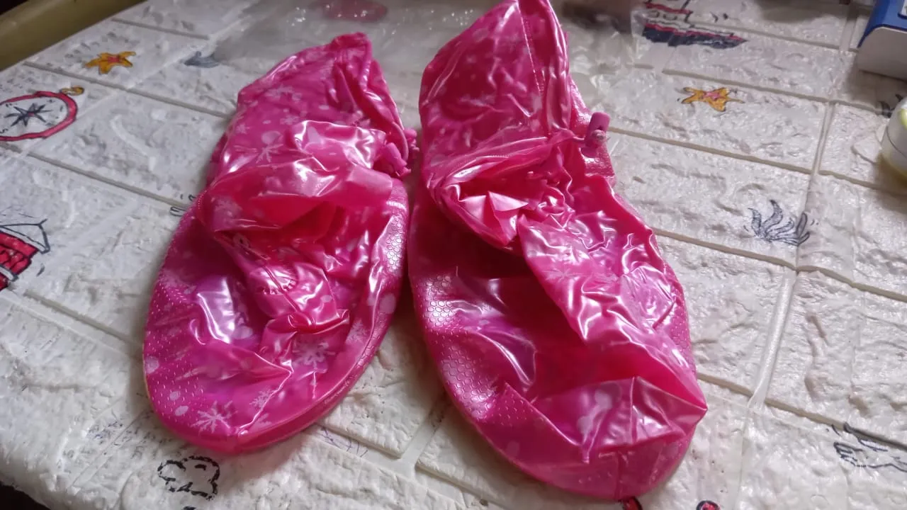 4541 Plastic Shoes Cover Reusable Anti-Slip Boots Zippered Overshoes Covers Pink, Transparent Waterproof Snow Rain Boots for Kids/Adult Shoes, for Rainy Season (XL Size1 Pairs)